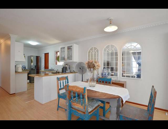 3 BEDROOM TOWNHOUSE FOR SALE IN VERGESIG